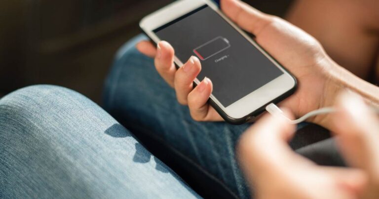 mobile plugged in but the battery is not charging